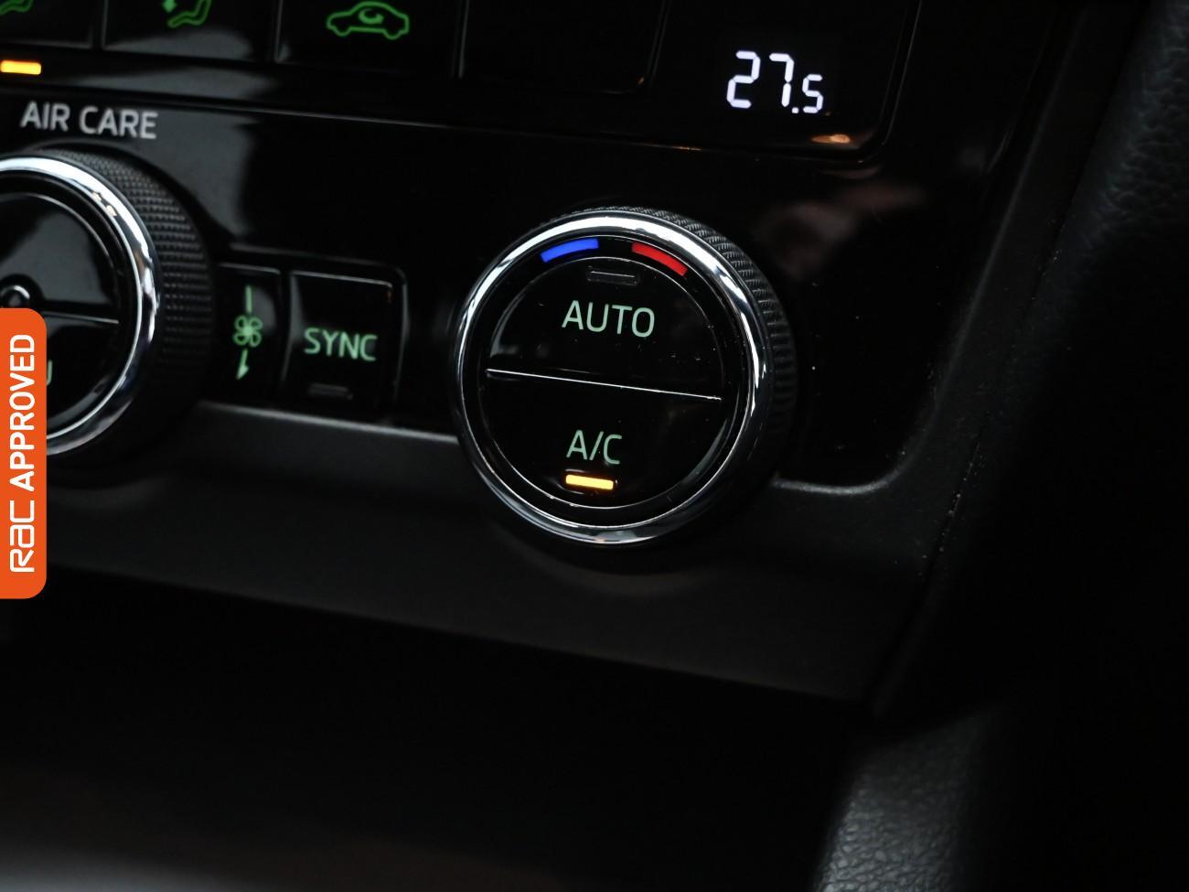 Used Skoda Octavia 2017 for sale - 75995940: Photo 14