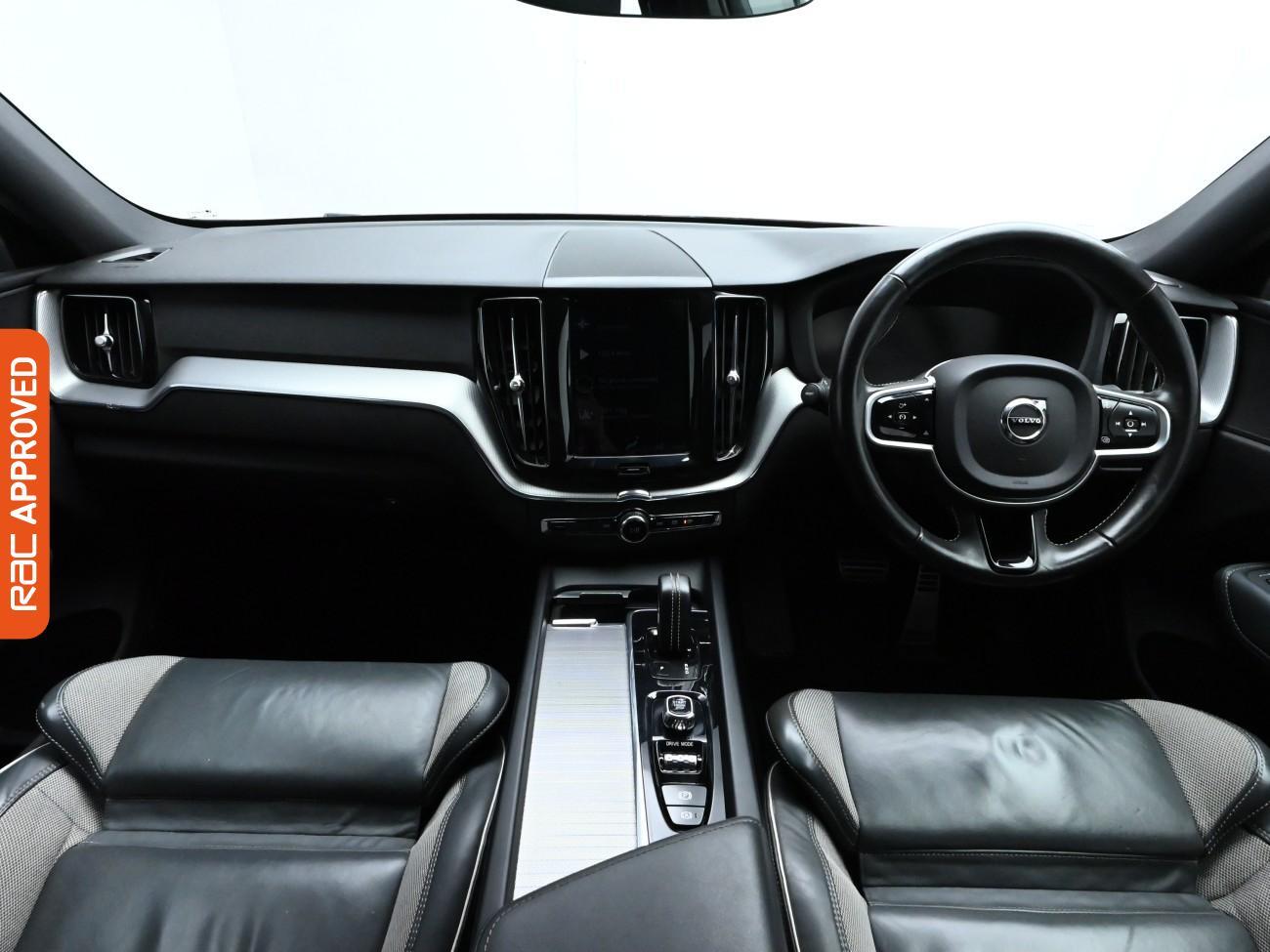 Used Volvo XC60 2020 for sale - 76263973: Photo 2