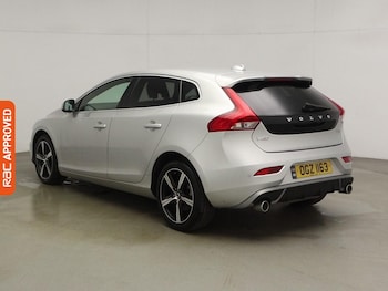 Used Volvo V40 2019 for sale - 79174862: Photo