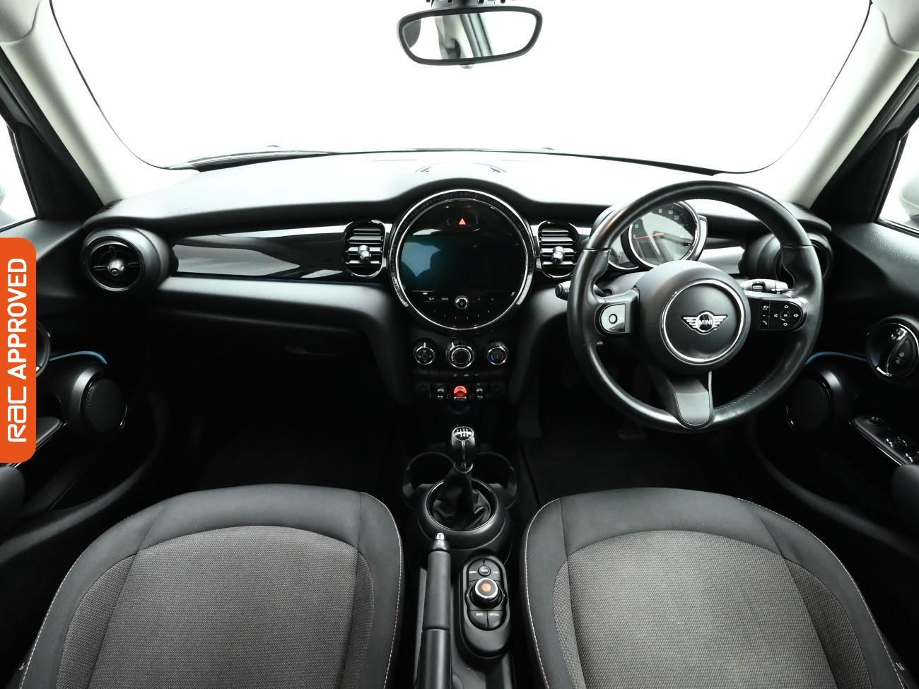 Used MINI Hatch 2021 for sale - 76705490: Photo 2