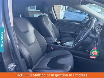 Used Ford Mondeo 2017 for sale - 75995976: Photo