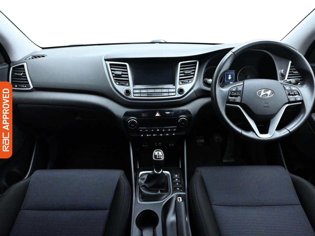 Used Hyundai TUCSON 2017 for sale - 76330606: Photo 2