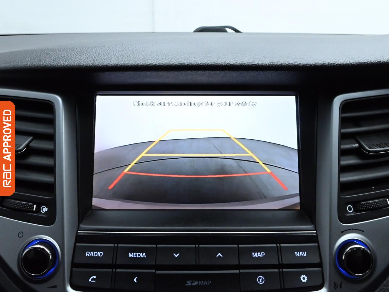 Used Hyundai TUCSON 2017 for sale - 76330606: Photo 3