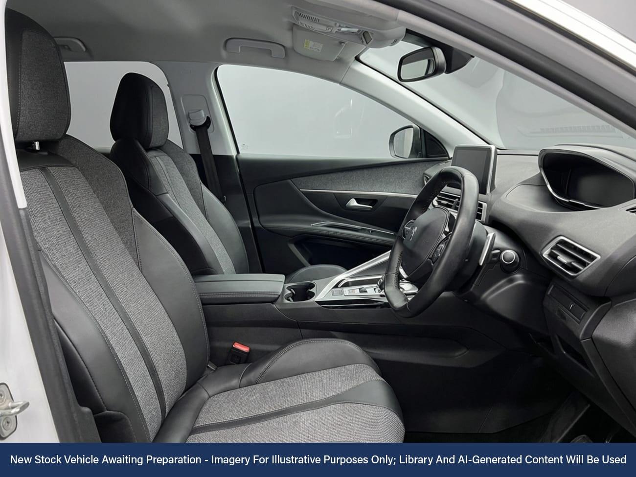 Used Peugeot 3008 2018 for sale - 77286948: Photo 3