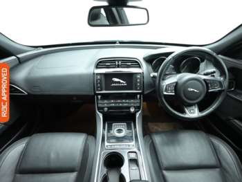 Used Jaguar XE 2016 for sale - 74602074: Photo
