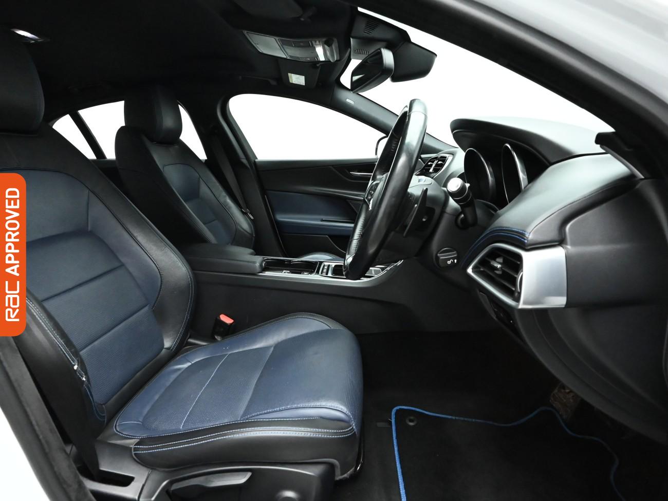 Used Jaguar XE 2016 for sale - 77747833: Photo 11