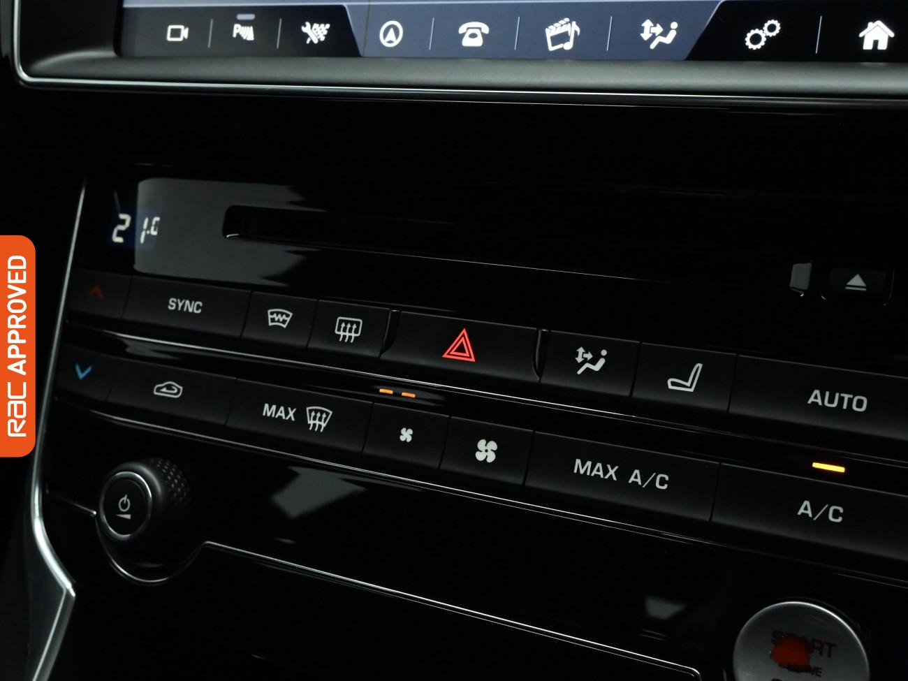 Used Jaguar XE 2016 for sale - 77747833: Photo 18