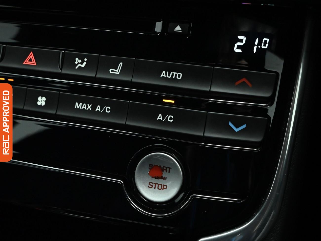 Used Jaguar XE 2016 for sale - 77747833: Photo 20