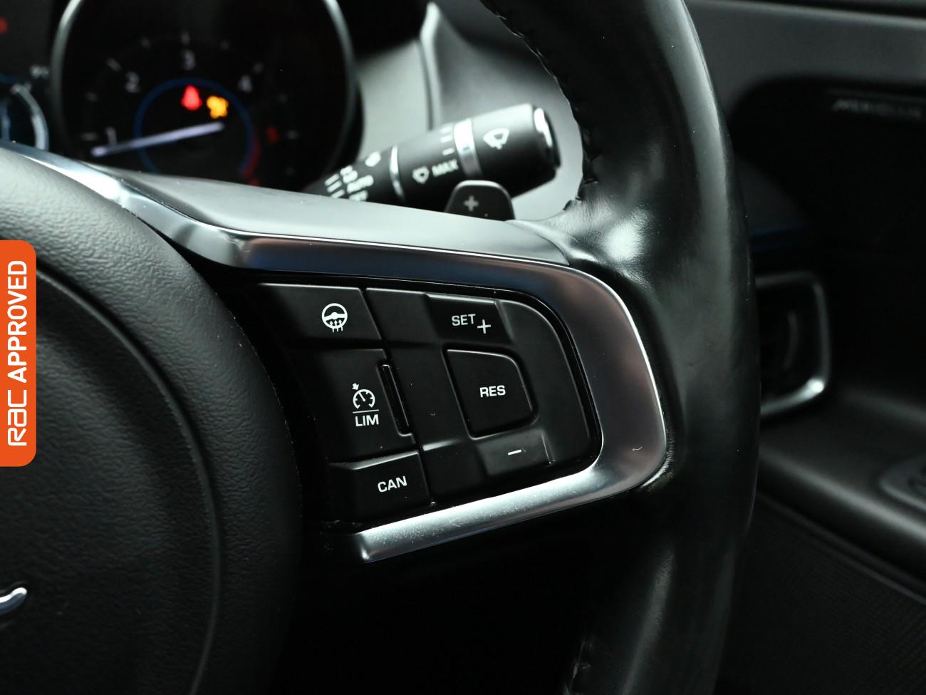 Used Jaguar XE 2016 for sale - 77747833: Photo 21