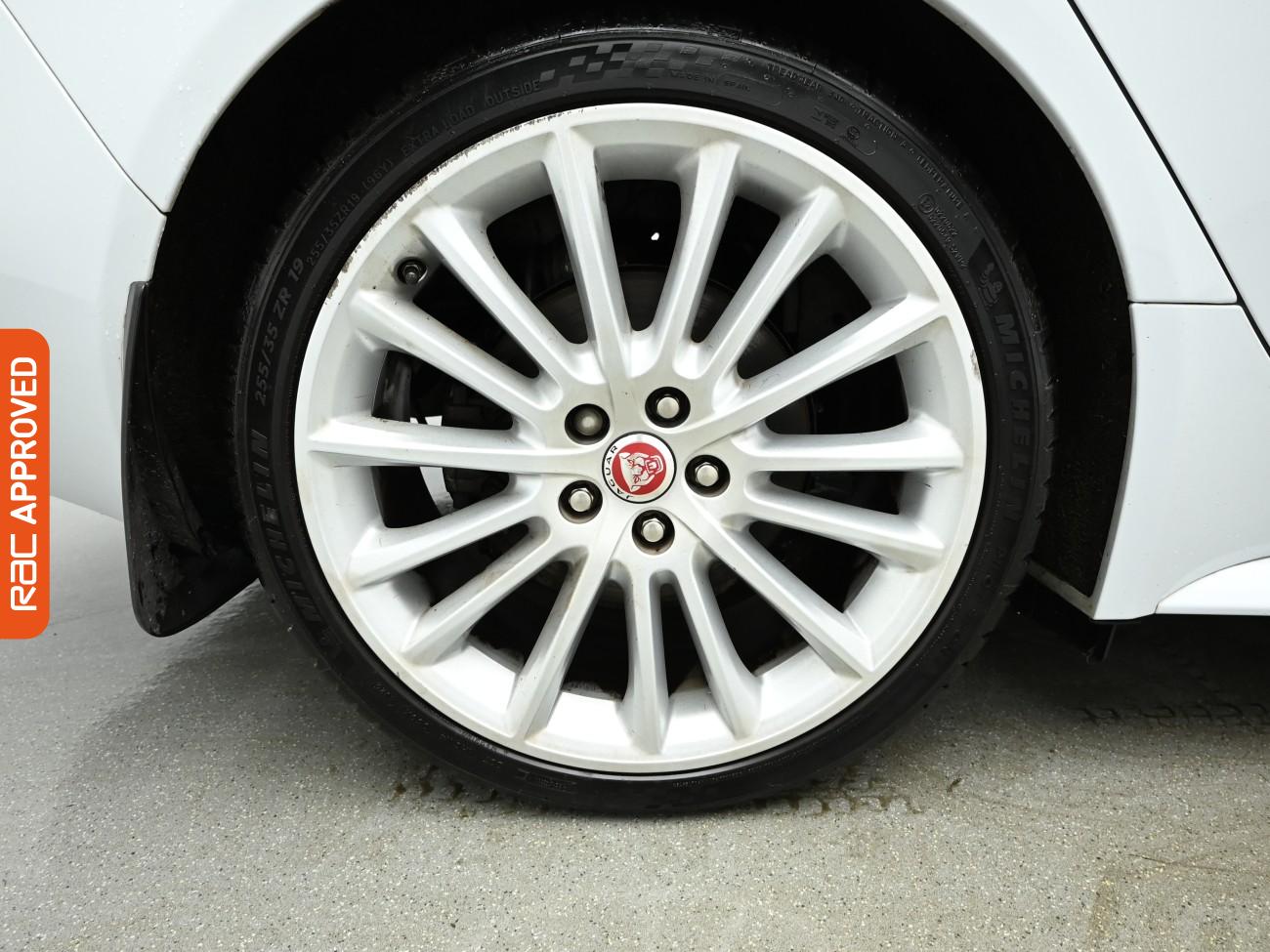 Used Jaguar XE 2016 for sale - 77747833: Photo 26