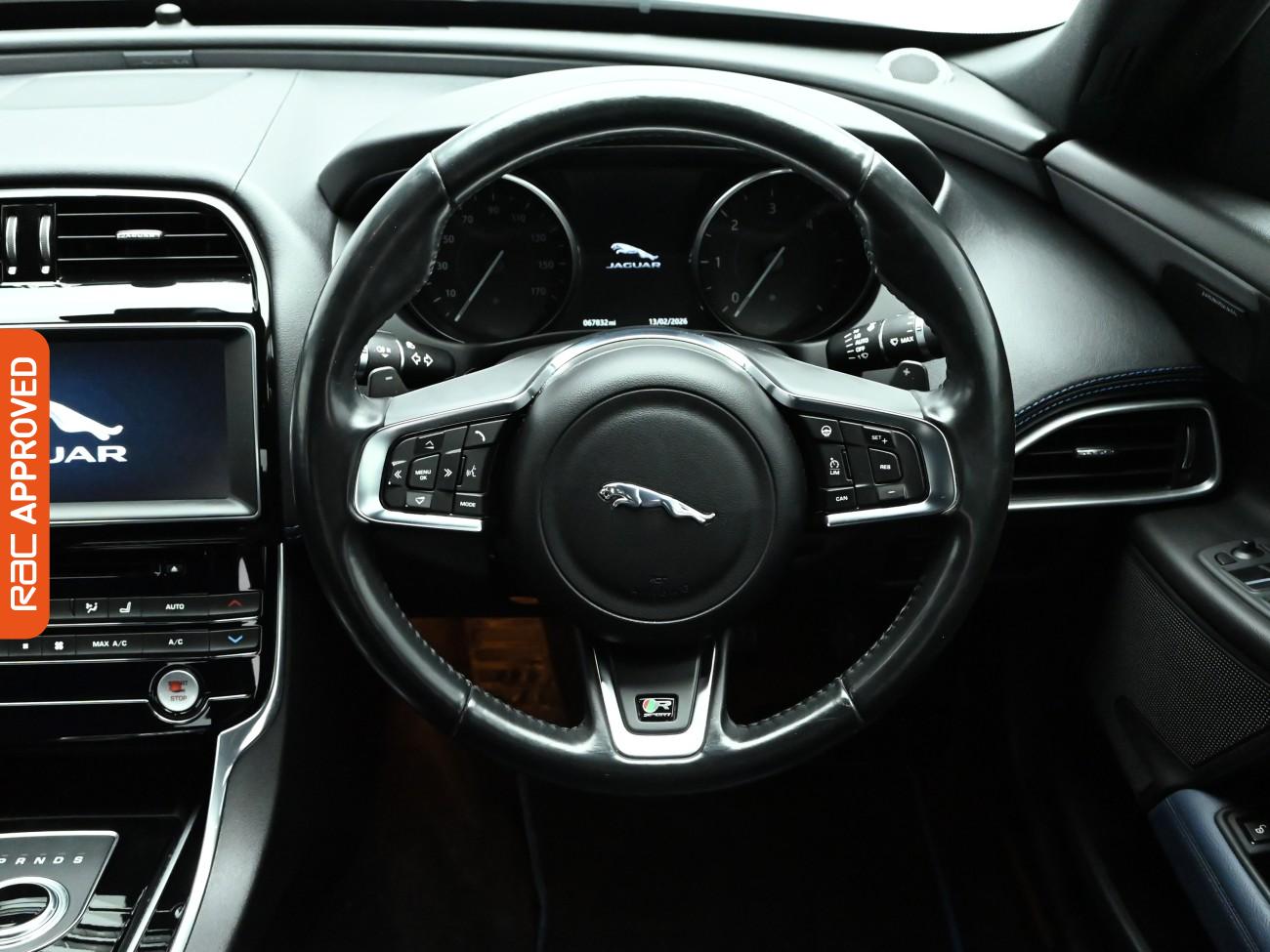 Used Jaguar XE 2016 for sale - 77747833: Photo 9