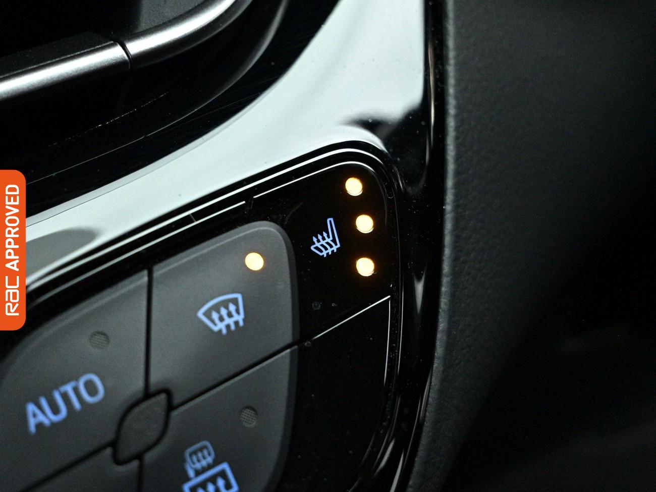 Used Toyota C-HR 2023 for sale - 77989557: Photo 17