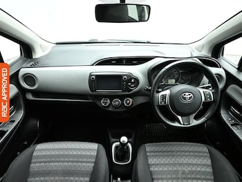 Used Toyota Yaris 2017 for sale - 79114708: Photo