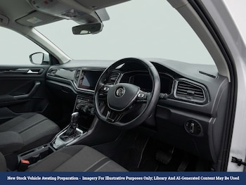 Used Volkswagen T-Roc 2021 for sale - 79385921: Photo