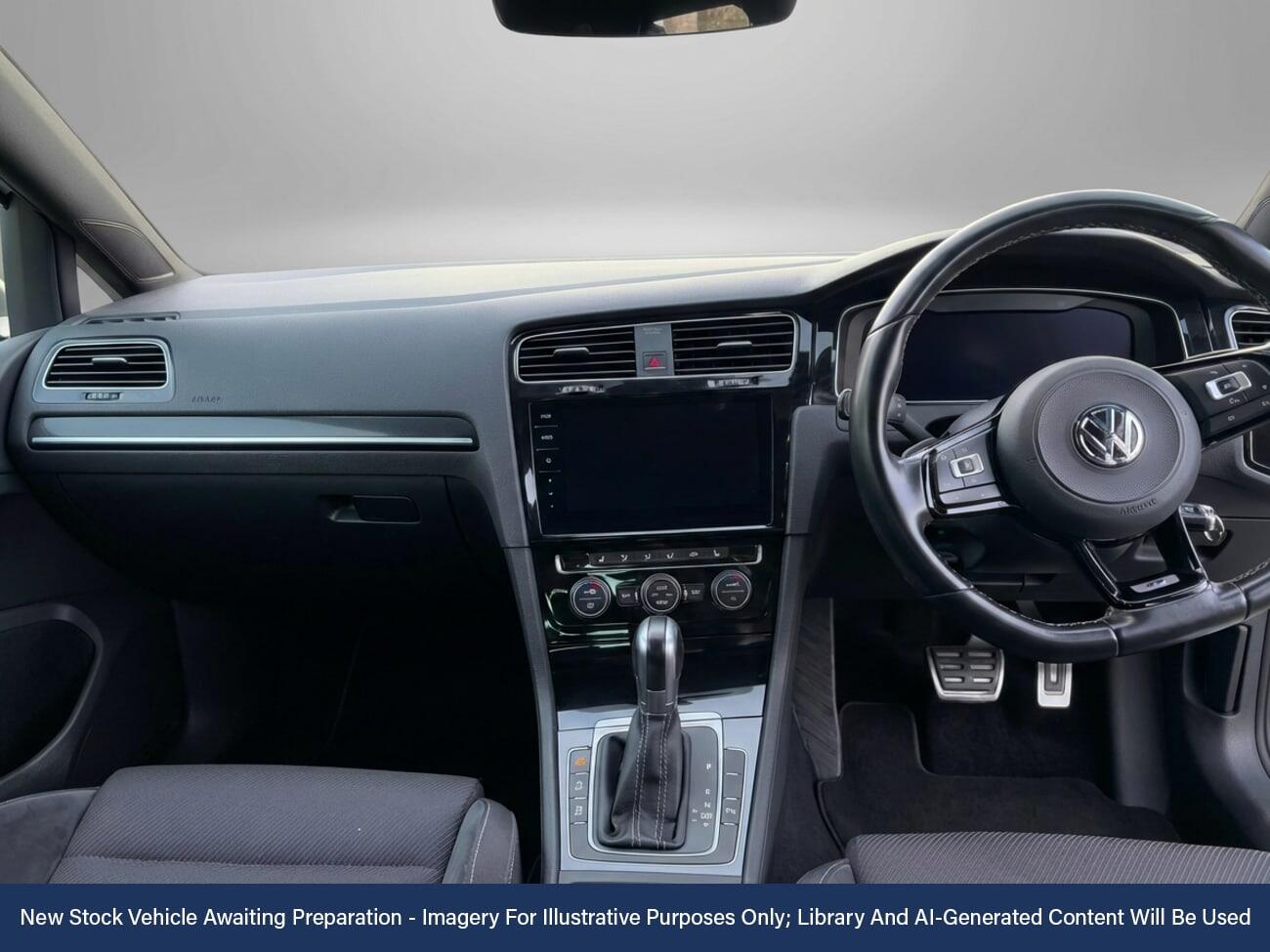 Used Volkswagen Golf 2018 for sale - 77759971: Photo 6