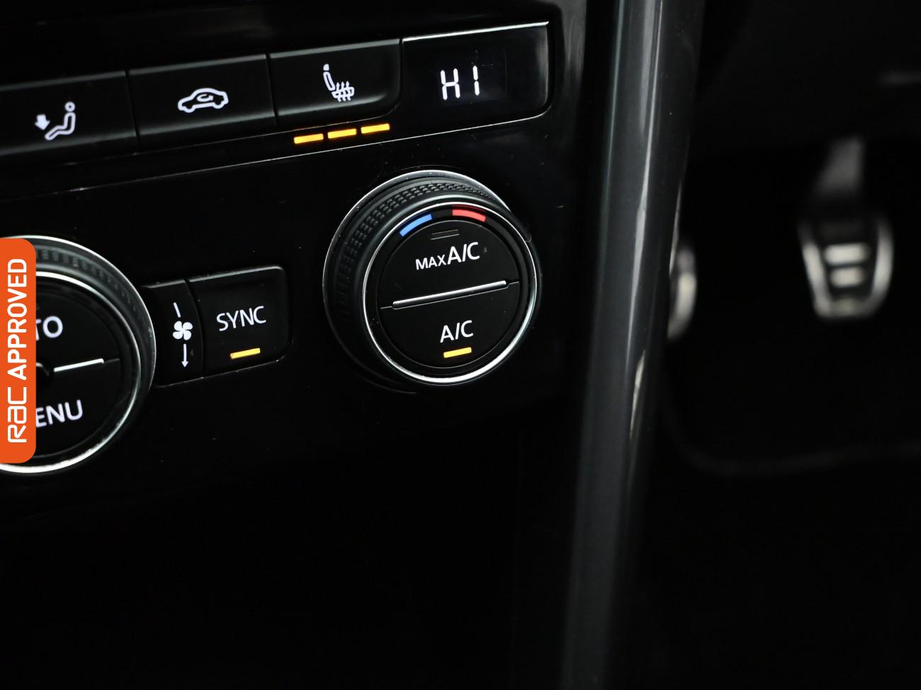 Used Volkswagen T-Roc 2020 for sale - 77076705: Photo 17