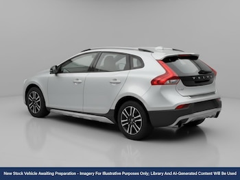 Used Volvo V40 Cross Country 2017 for sale - 76697570: Photo