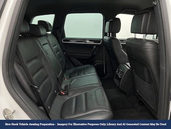 Used Volkswagen Touareg 2017 for sale - 79097878: Photo