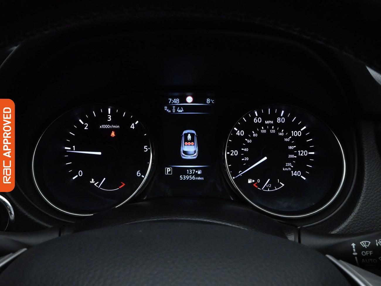 Used Nissan Qashqai 2016 for sale - 76739643: Photo 11