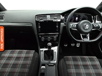 Used Volkswagen Golf 2019 for sale - 79156082: Photo