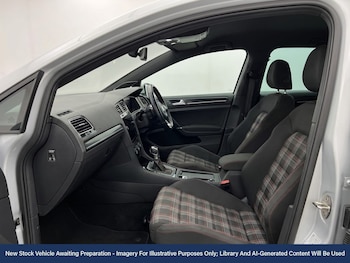Used Volkswagen Golf 2019 for sale - 79156082: Photo
