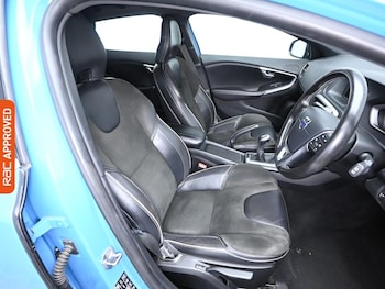 Used Volvo V40 2016 for sale - 75819384: Photo