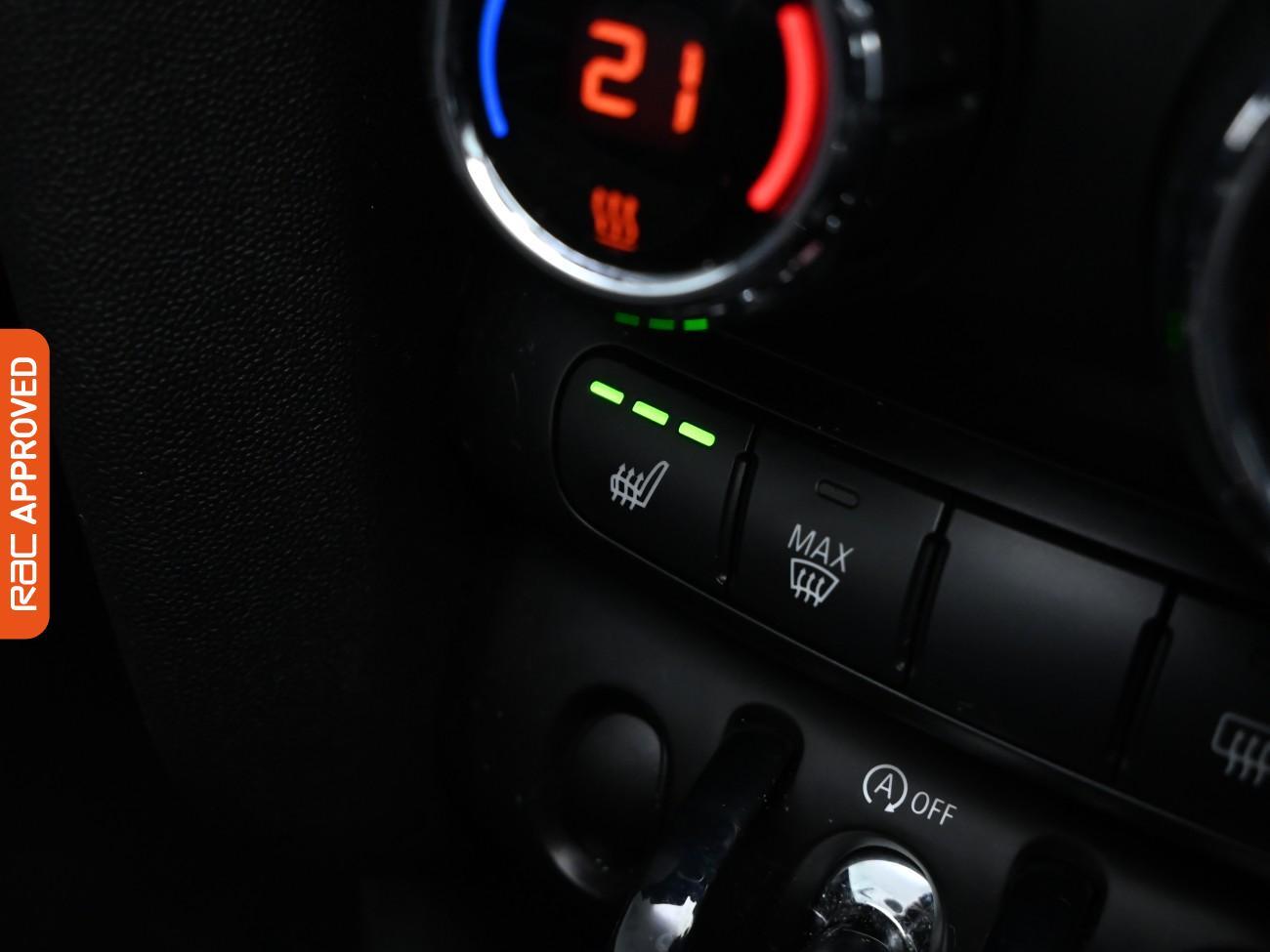 Used MINI Convertible 2019 for sale - 76405902: Photo 21