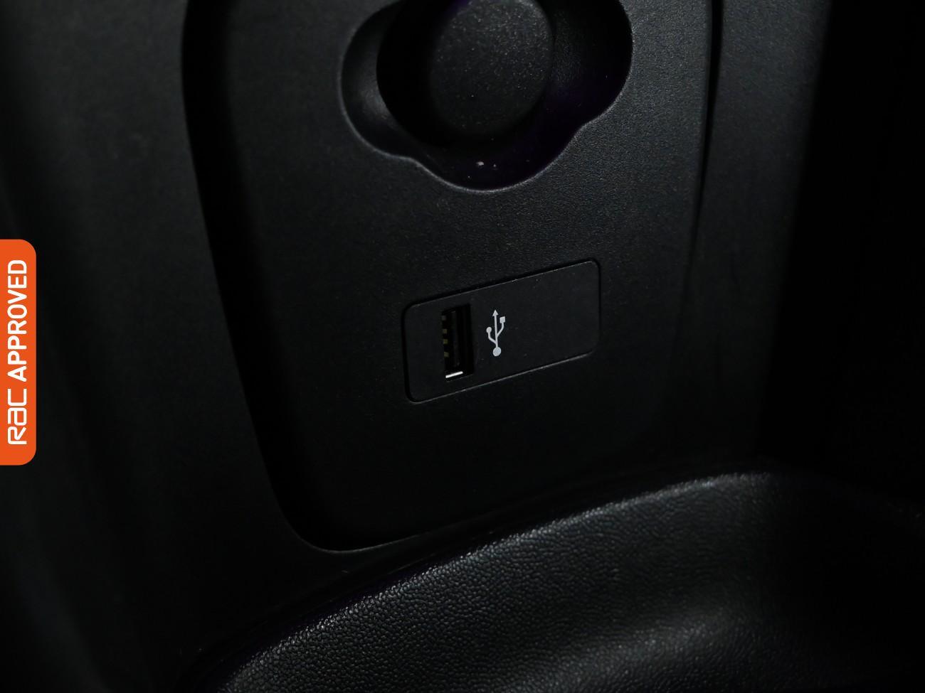 Used MINI Convertible 2019 for sale - 76405902: Photo 26