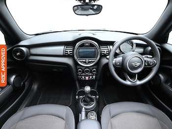 Used MINI Convertible 2019 for sale - 76405902: Photo