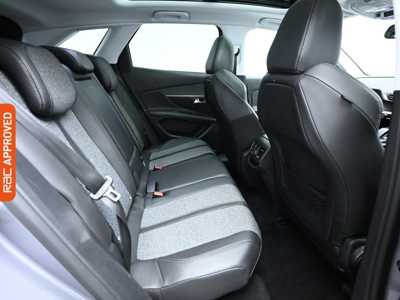 Used Peugeot 3008 2018 for sale - 76206904: Photo 12