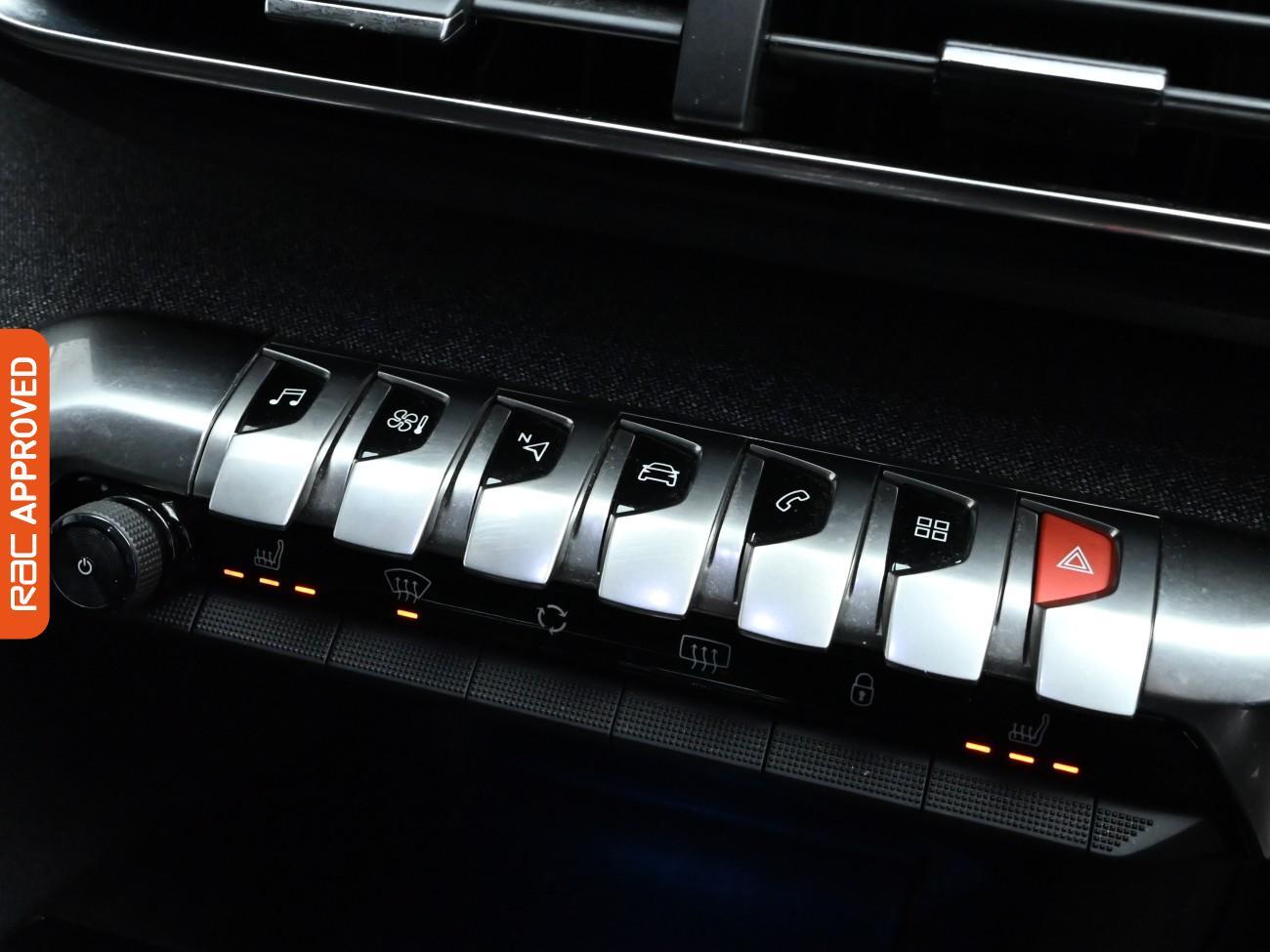 Used Peugeot 3008 2018 for sale - 76206904: Photo 14