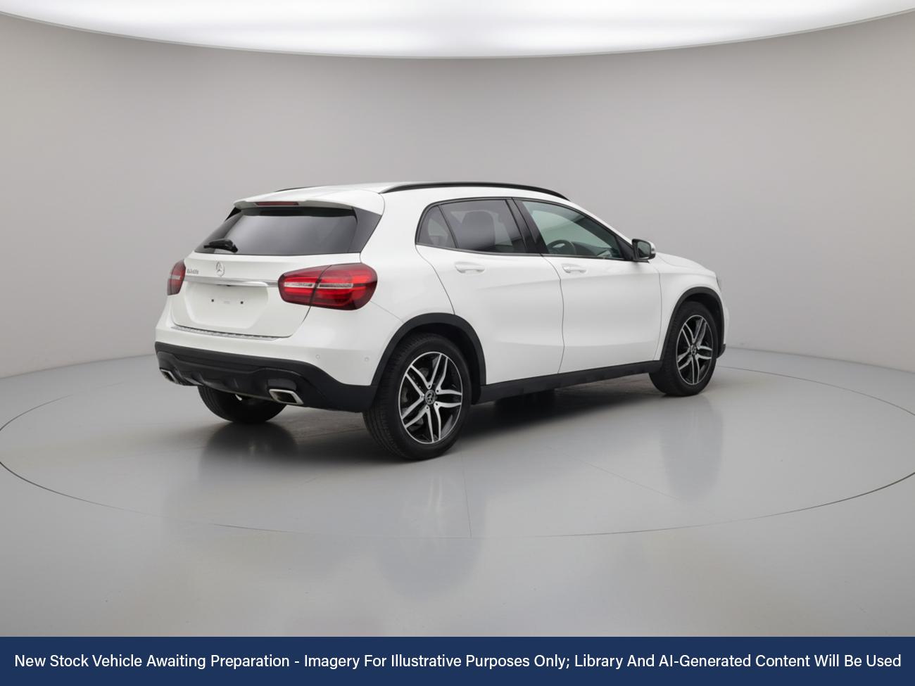 Used Mercedes-Benz GLA 2019 for sale - 76569458: Photo 2
