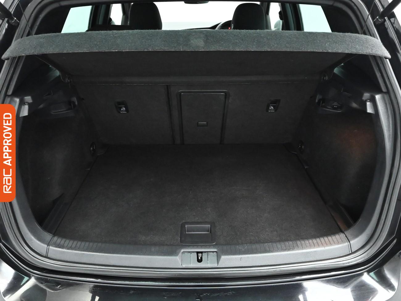 Used Volkswagen Golf 2019 for sale - 76890260: Photo 25