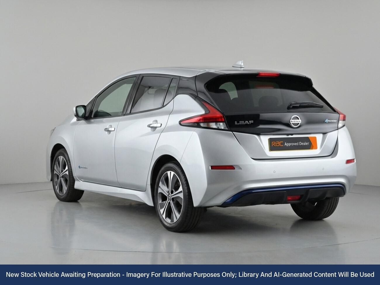 Used Nissan Leaf 2021 for sale - 77037461: Photo 2