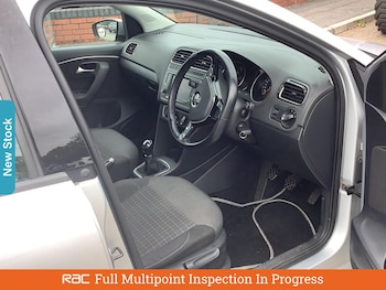 Used Volkswagen Polo 2015 for sale - 76113693: Photo 3