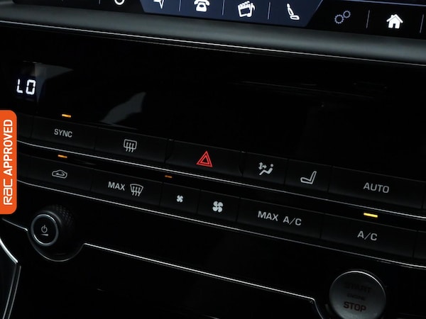 Used Jaguar XE 2019 for sale - 76115233: Photo 19