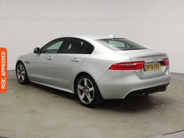 Used Jaguar XE 2019 for sale - 76115233: Photo 4