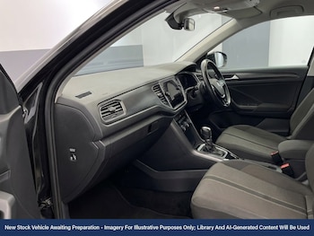 Used Volkswagen T-Roc 2019 for sale - 78091117: Photo