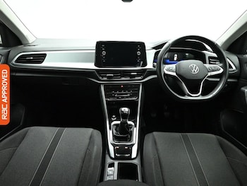 Used Volkswagen T-Roc 2023 for sale - 79365109: Photo
