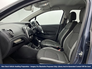 Used Renault Captur 2018 for sale - 78422047: Photo