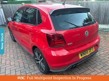 Used Volkswagen Polo 2016 for sale - 76230713: Photo