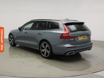 Used Volvo V60 2021 for sale - 76949585: Photo