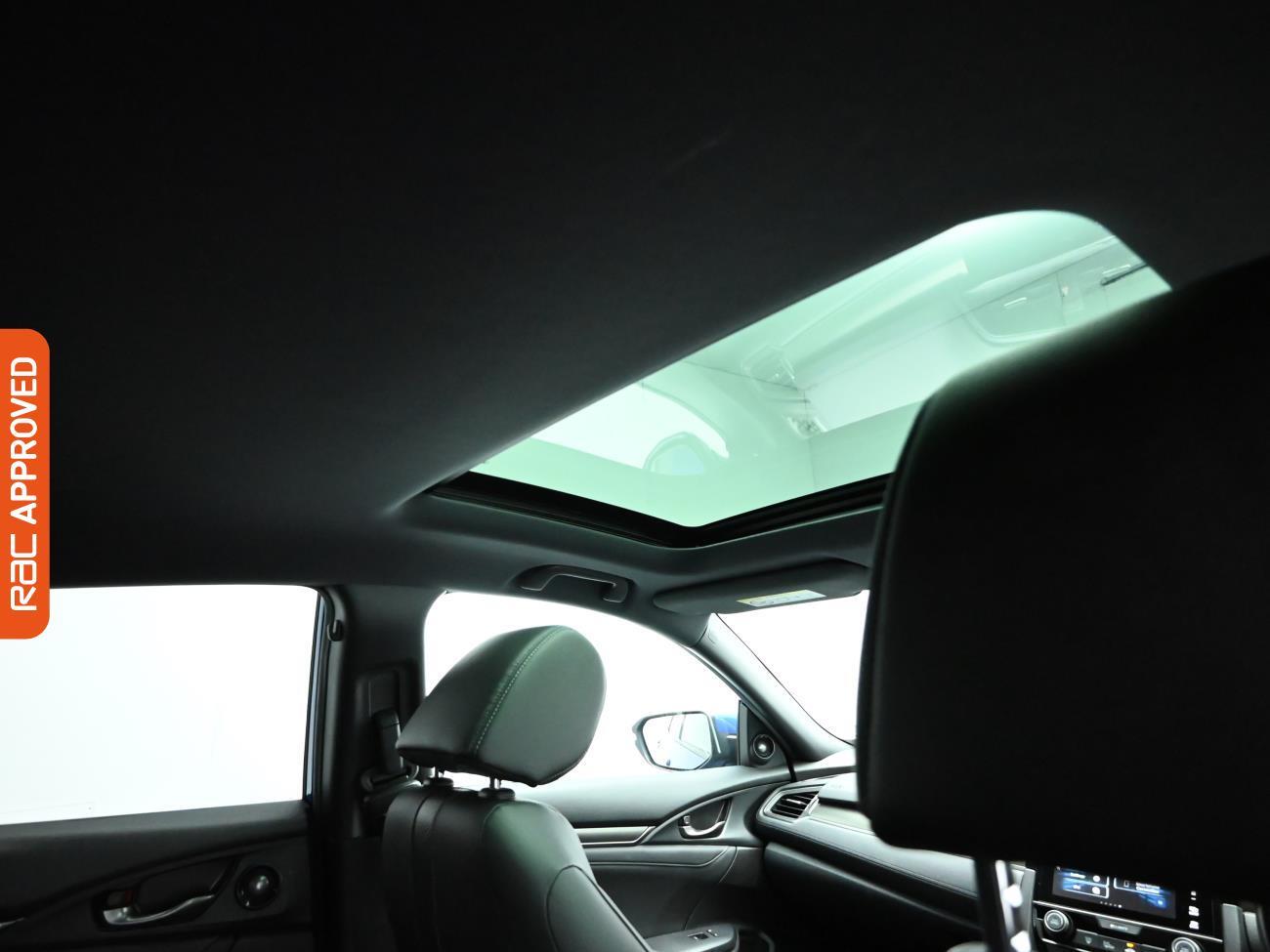 Used Honda Civic 2018 for sale - 77728697: Photo 3