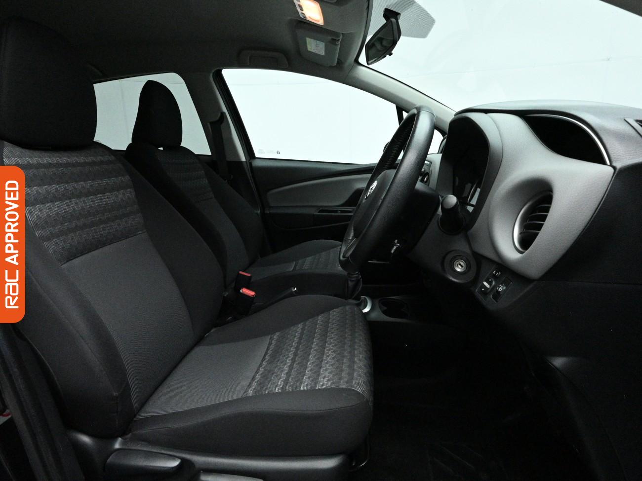 Used Toyota Yaris 2016 for sale - 77862852: Photo 12