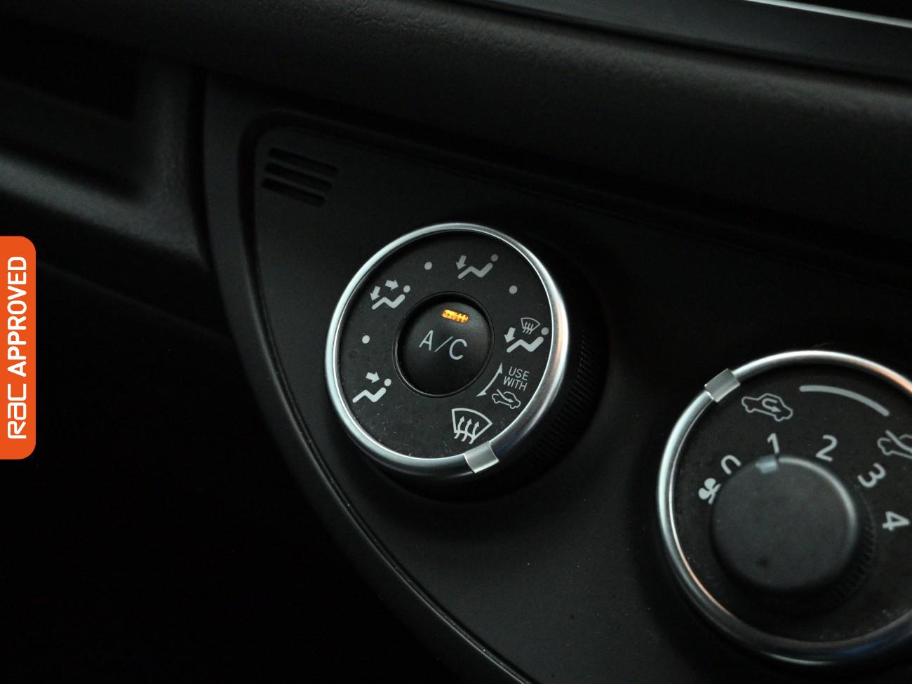 Used Toyota Yaris 2016 for sale - 77862852: Photo 15