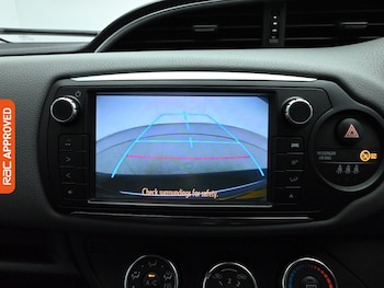 Used Toyota Yaris 2016 for sale - 77862852: Photo