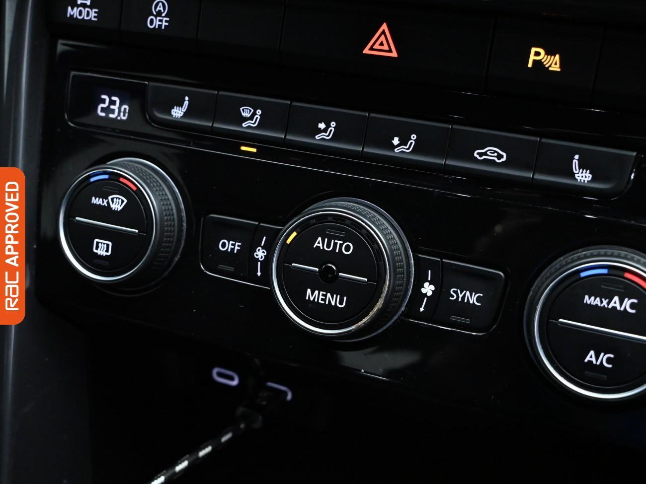 Used Volkswagen T-Roc 2021 for sale - 76558137: Photo 22