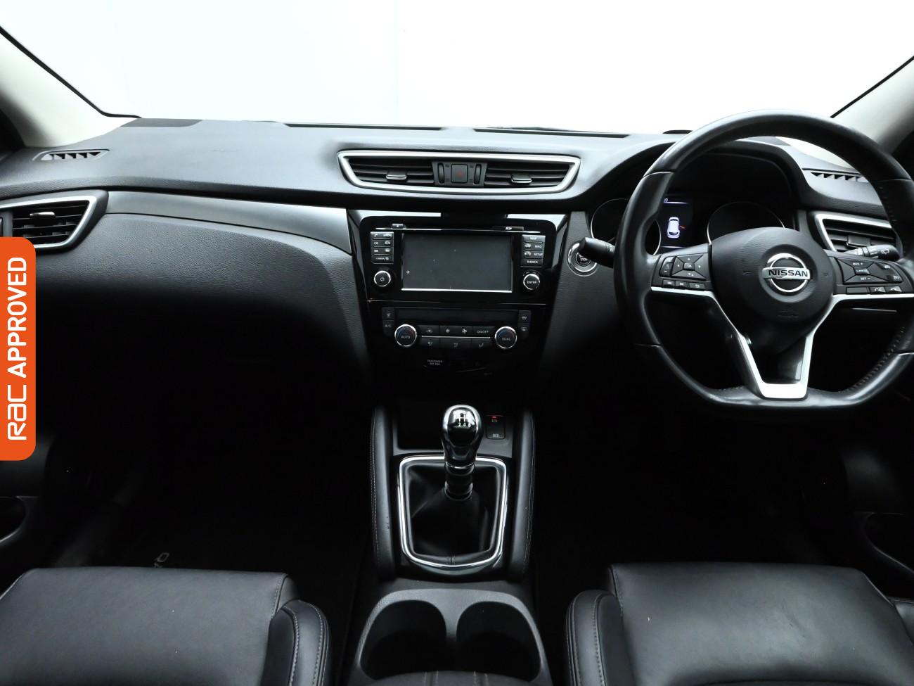 Used Nissan Qashqai 2018 for sale - 76206892: Photo 2