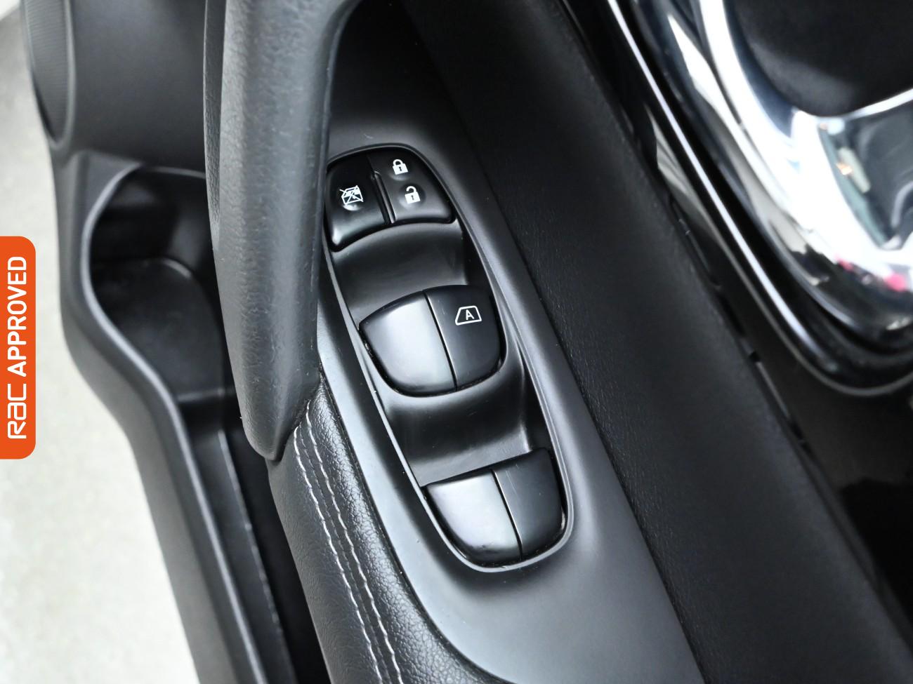 Used Nissan Qashqai 2017 for sale - 76916315: Photo 23