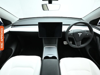 Used Tesla Model Y 2024 for sale - 78043518: Photo